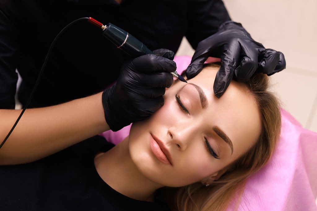 Permanent Make-up Augenbrauen