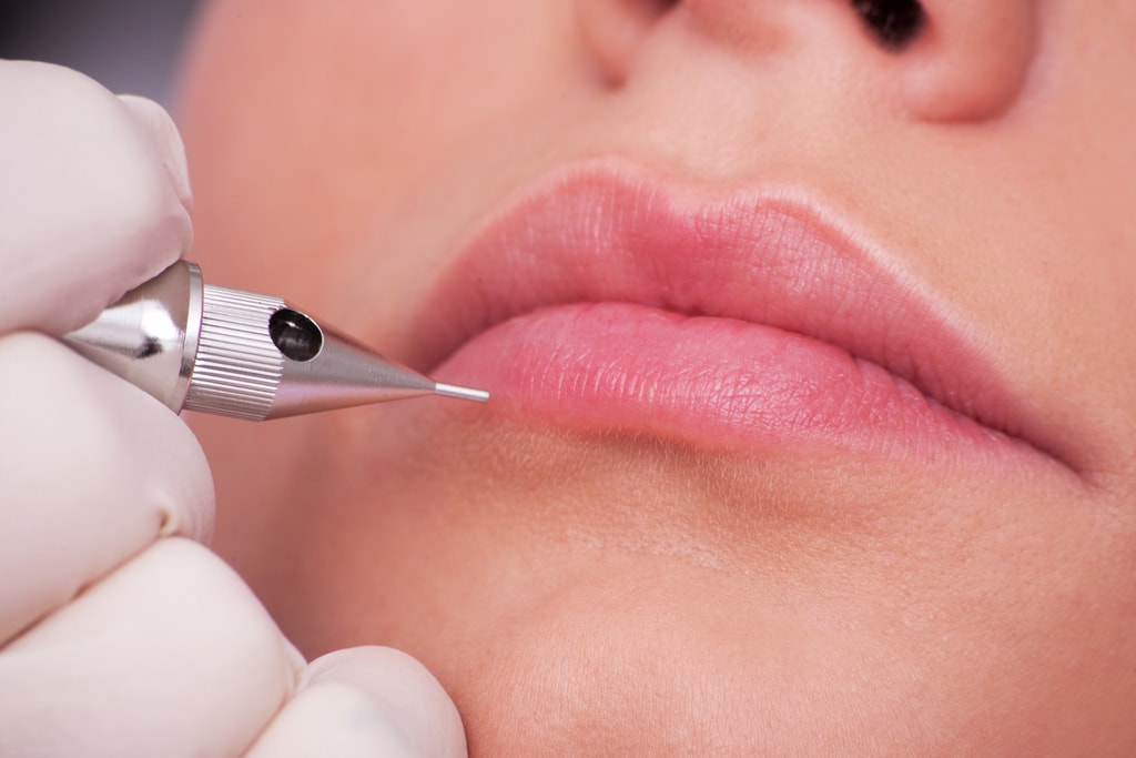 Permanent Make-up Lippen